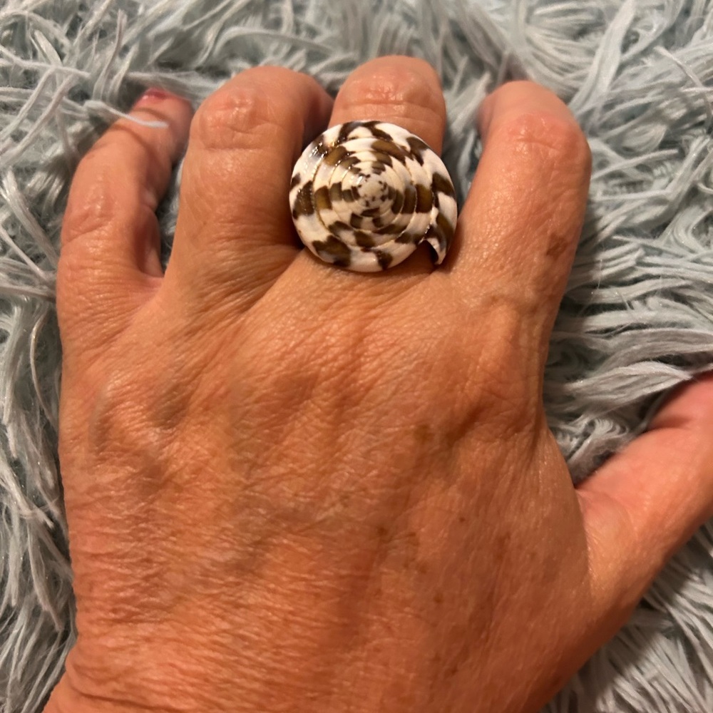 SSI Island local artist crafted brown and white Spiral Shell Ring